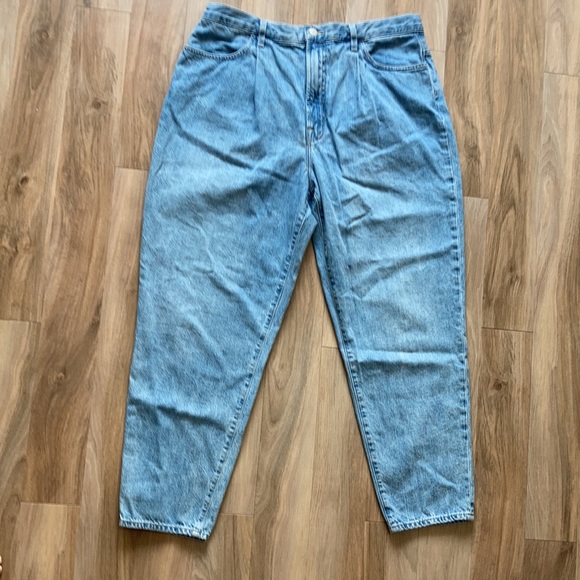 J Brand pleated peg jean size 32 - Picture 4 of 16